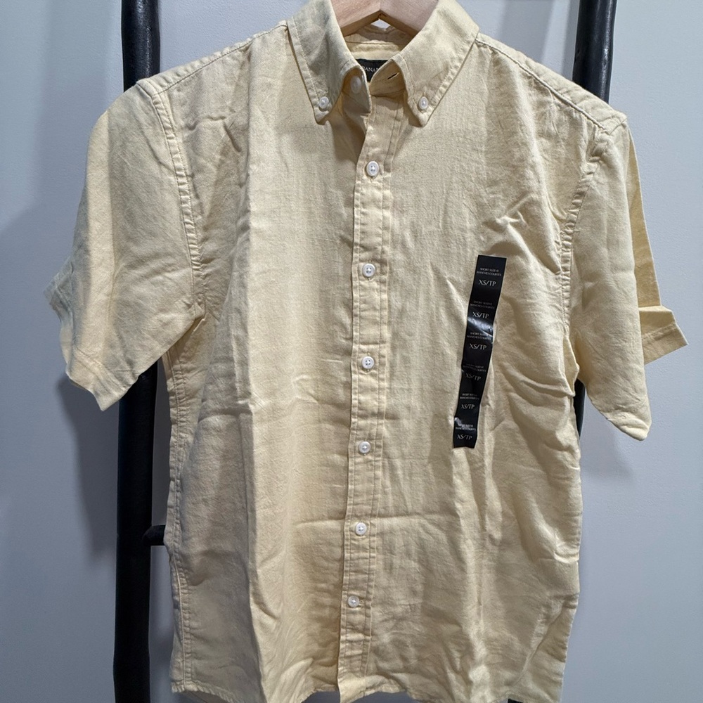 Banana Republic Light Yellow Casual Button Down Shirt - Picture 1 of 7